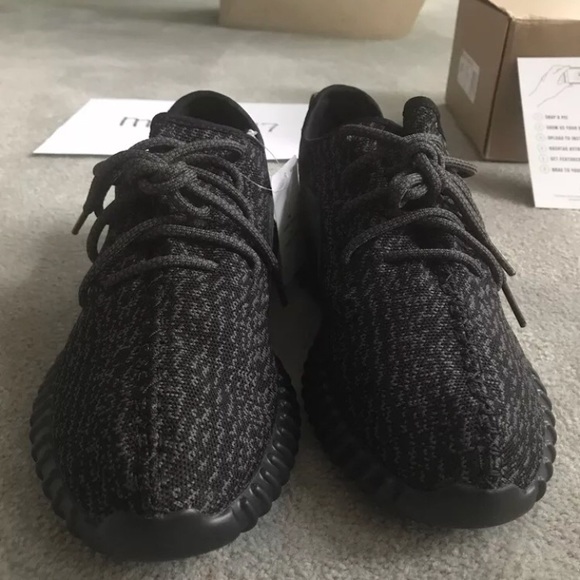 Yeezy Pirate Blacks 2016 Size 10.5 - Picture 2 of 8